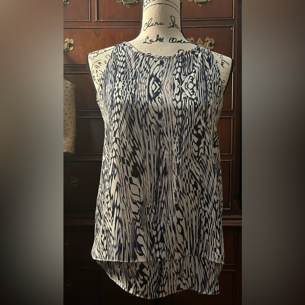 Sleeveless Asymmetrical Printed Top